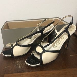 VTG MOD 60s patent leather heels twiggy pinup 6.5